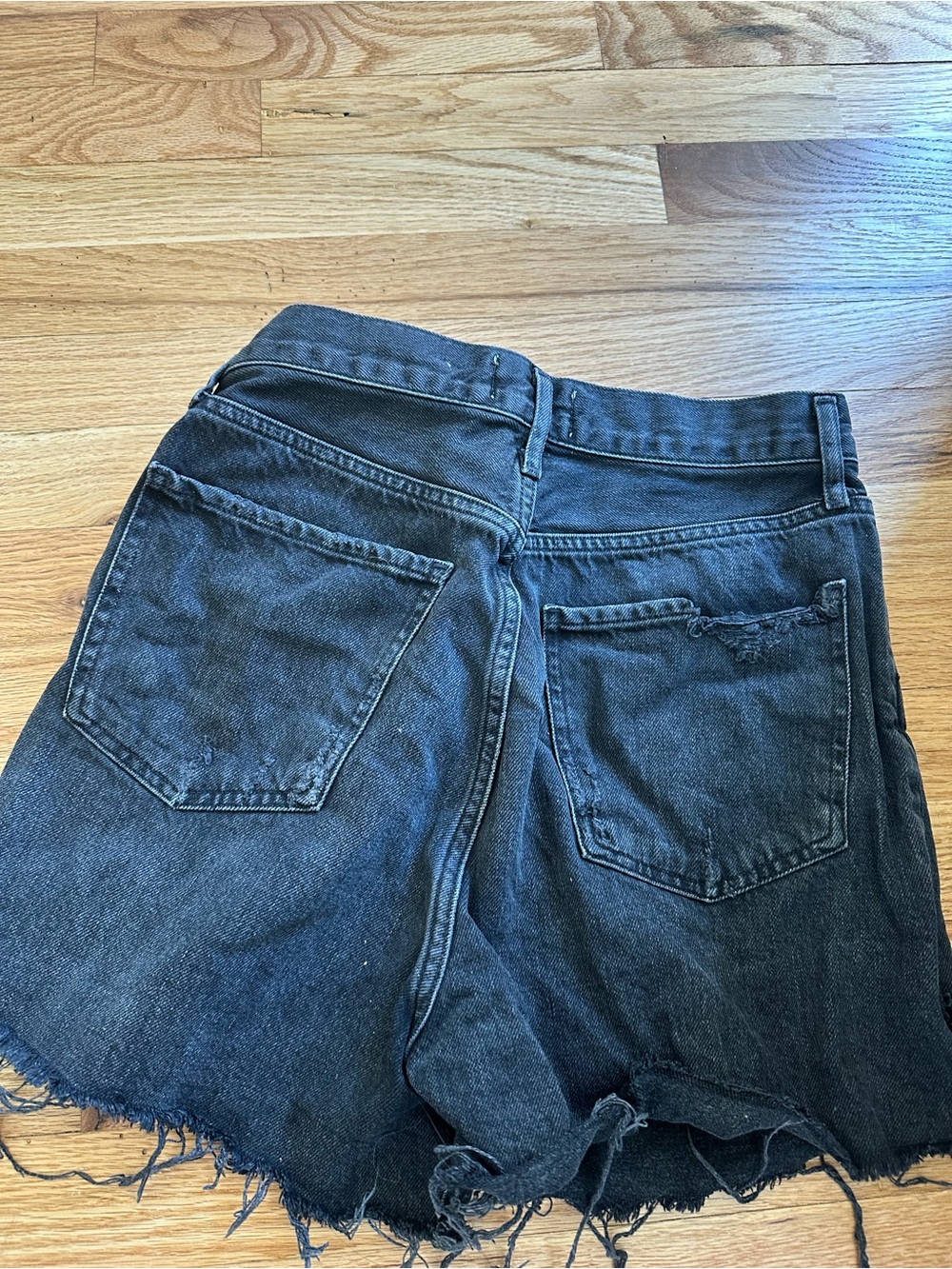 Agolde Dee Shorts - Black with side slits - Picture 4 of 4